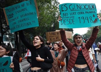 Piden a Sheinbaum romper relaciones con Israel a un año de la guerra en Gaza