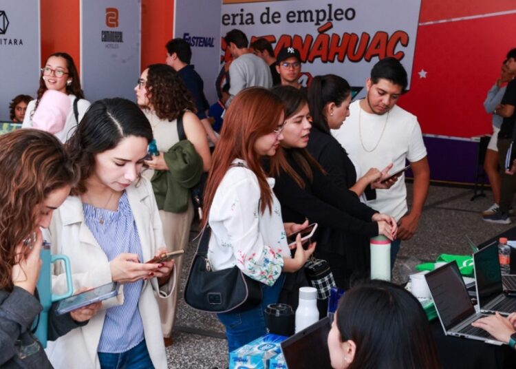 Realizan feria de empleo ‘ReclutAnáhuac Puebla 2024’