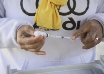 Anuncian campaña de vacunación por temporada invernal