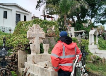 Protección Civil supervisa condición de panteones en San Pedro Cholula