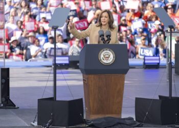 FBI dice que son falsos los videos sobre fraude electoral y el esposo de Kamala Harris