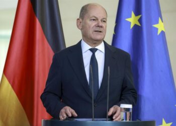 Scholz llama a la unidad en Europa en el 35º aniversario de la caída del muro de Berlín.