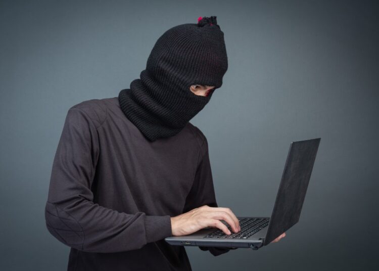 Proponen castigar hasta con 10 años de cárcel robo de identidad digital
