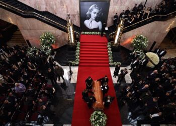 México rinde homenaje póstumo a Silvia Pinal