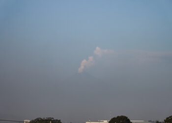 Mala calidad del aire es causada por actividad volcánica y vehículos