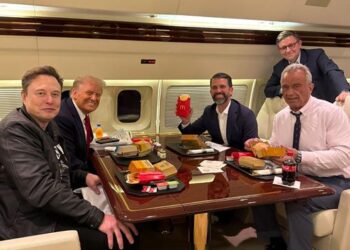 Trump vuelven a promocionar McDonald’s junto a Kennedy, apóstol de la comida sana
