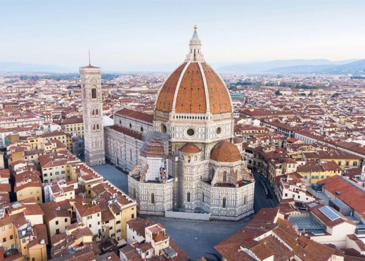 Florencia busca un turismo más sostenible ante vorágine de visitantes en centro histórico