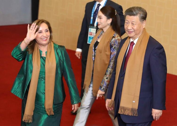 Presidente chino dice estar listo para trabajar con Trump para «gestionar sus diferencias»