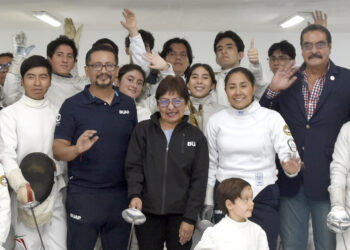 Lilia Cedillo entrega espacio deportivo a comunidad estudiantil