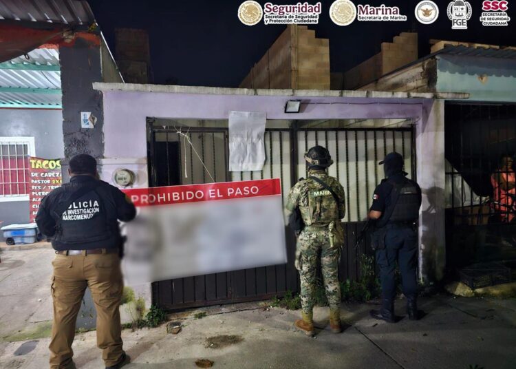 FGE de Quintana Roo y la Fuerza de Tarea Interinstitucional de 100 Días aseguran drogas en 5 cateos y detienen a seis personas cerca de los inmuebles, en Benito Juárez