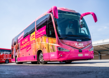 Caravana Rosa se amplía: ADO ofrece pases rosas y mastografías gratuitas en 12 terminales hasta fin de año