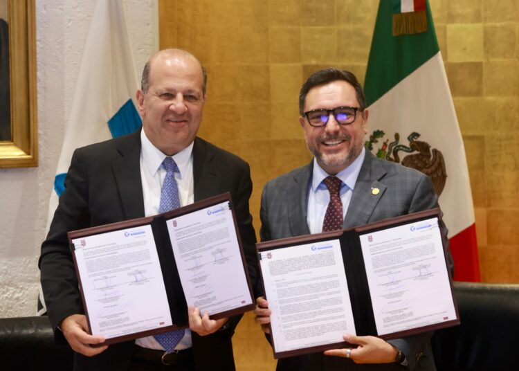 Renovaron el convenio del IPN y Telmex