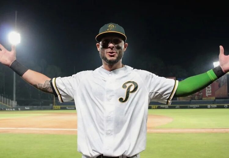 Danny Ortiz termina su ciclo con los Pericos de Puebla