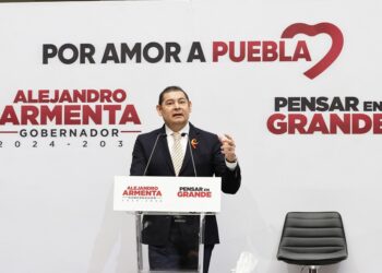 Armenta, su toma de protesta y 2 de sus colaboradoras promesa