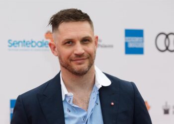 Tom Hardy, Pierce Brosnan y Helen Mirren se unen en nueva serie de Guy Ritchie