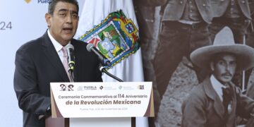 Céspedes encabeza ceremonia por 114 aniversario del inicio de la Revolución mexicana