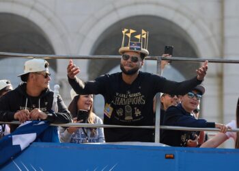 Los Dodgers paralizan la ciudad de Los Ángeles con su primer desfile en 36 años