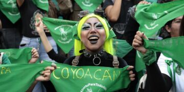 ONG urgen al Congreso de Ciudad de México discutir despenalización del aborto