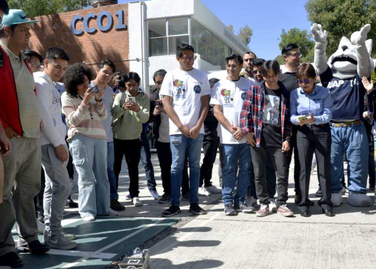 BUAP reconoce talento de las y los jóvenes e impulsa Torneo de Robótica