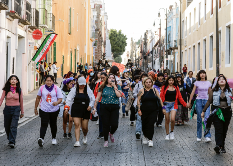 Urge frenar violencia contra las mujeres