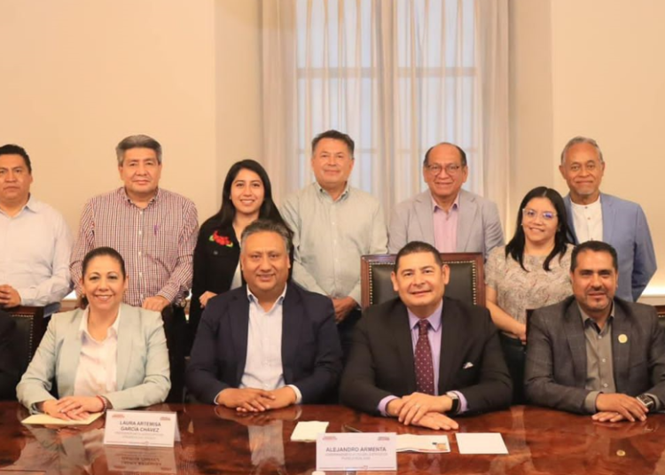 Armenta a favor de la transformación educativa
