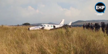 Avioneta caída en zona de Bosques de Chapultepec realizaba prácticas de vuelo