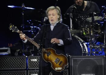 Paul McCartney recuerda a John y a George en Bogotá