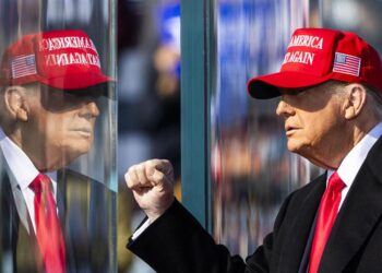 Trump redobla en Georgia ataques contra Kamala Harris