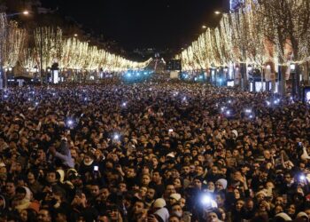 Un millón de personas celebrarán la Nochevieja en los Campos Elíseos de París