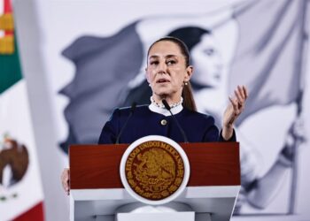 Sheinbaum anuncia un aumento del 12 % en el salario mínimo para 2025