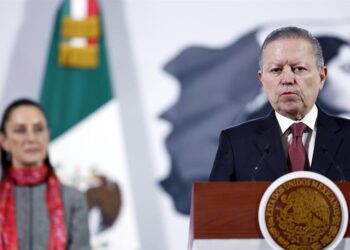 Avanzan 11 mil 15 aspirantes en lista preliminar para elección judicial