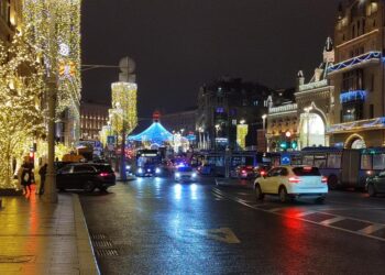 Capital rusa se viste de luces para recibir 2025