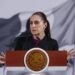 Sheinbaum evalúa pensión a adultos mayores en EEUU y promete protegerlos de deportaciones