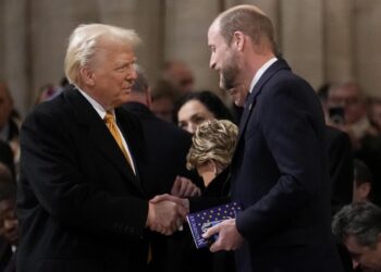Trump, al reunirse con el Príncipe de Gales: «Está haciendo un trabajo fantástico»