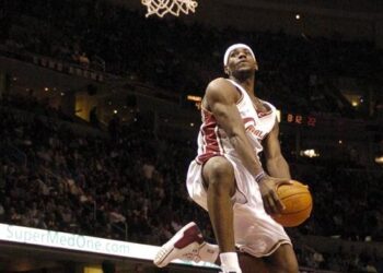 LeBron James: «Podría jugar otros 5 o 7 años a un alto nivel. Pero no lo haré»