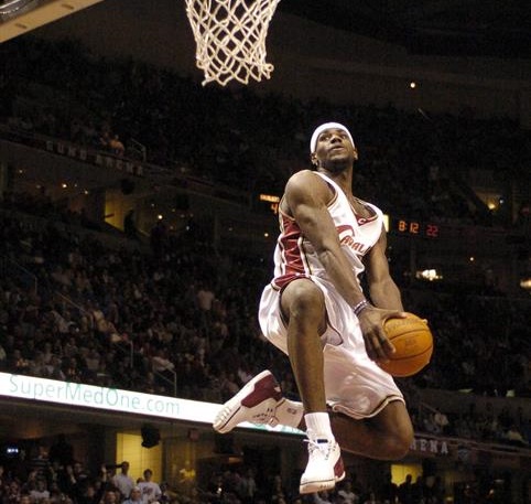 LeBron James: «Podría jugar otros 5 o 7 años a un alto nivel. Pero no lo haré»