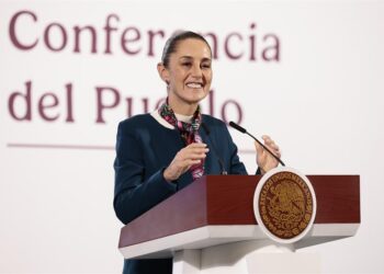 Sheinbaum celebra promesa de Trump a «dreamers» y anuncia sección para «paisanos»