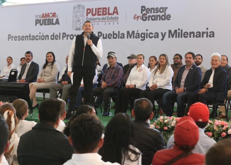 Alejandro Armenta anuncia ampliación del Hospital Integral en Acatzingo