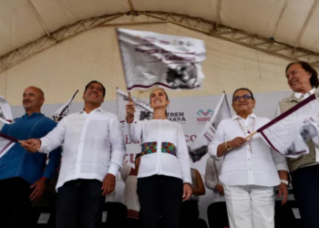 Presidenta Claudia Sheinbaum da banderazo de salida al inicio de la construcción del parque ecoturístico «La Ceiba» en Palenque, Chiapas