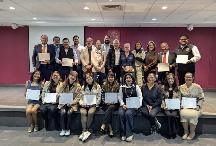 NASA reconoce a primera generación de Periodismo Científico de la Upaep