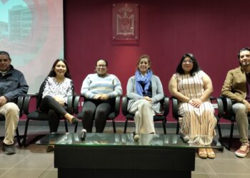 Estudiantes de Diseño Upaep colaboran en libros para la alfabetización del INEA