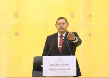 Alejandro Armenta rinde protesta ante el Congreso como Gobernador de Puebla