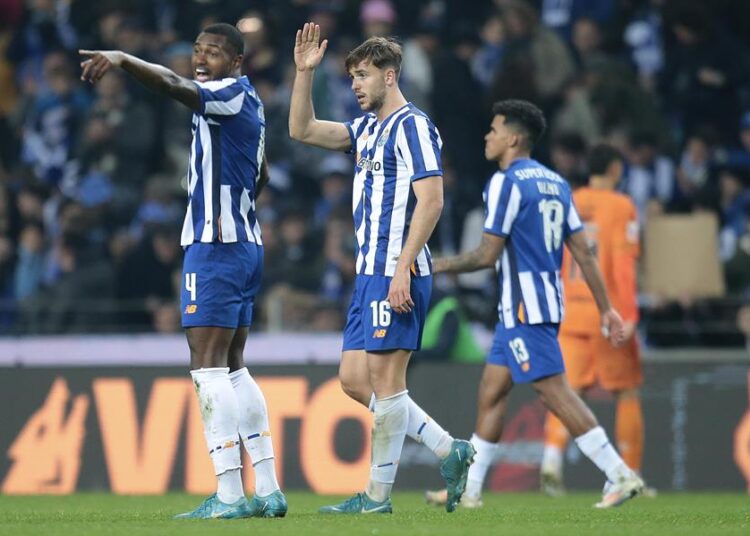 Oporto es líder provisional con una goleada al Boavista