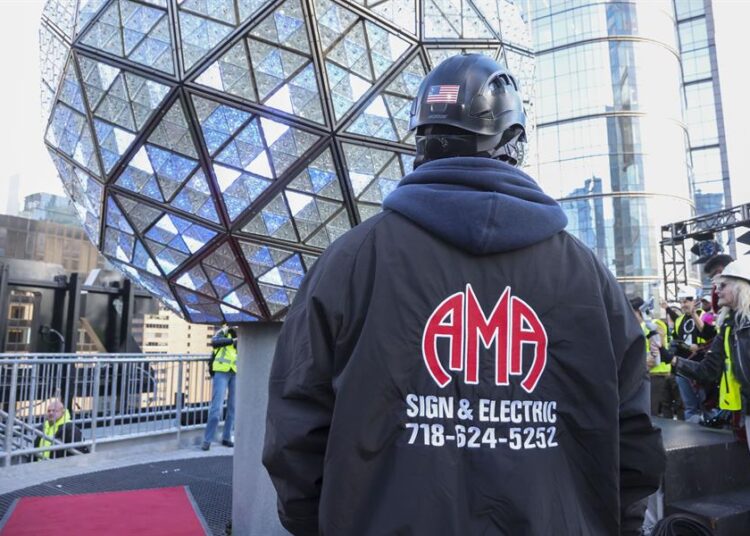 Policías de uniforme y de civil, cámaras y drones vigilarán el Fin de Año en Times Square