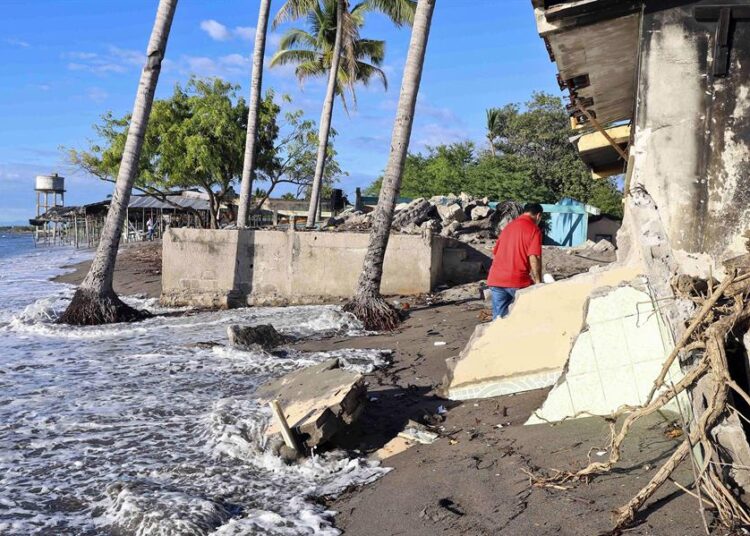 Cedeño, una aldea en el Pacífico de Honduras a la que se la traga el mar