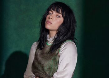 Arrojan objeto en la cara a Billie Eilish durante un concierto en EE.UU.