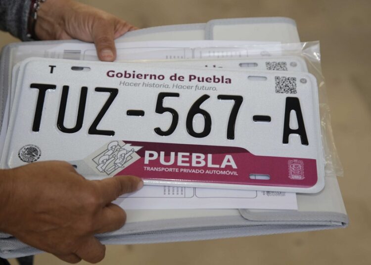 Cómo tramitar las placas de un vehículo en Puebla