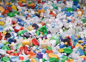 EE.UU. critica falta de acuerdo sobre plásticos y acusa a países productores