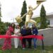 Florida estrena «Monumento al Migrante» del venezolano Nelson González