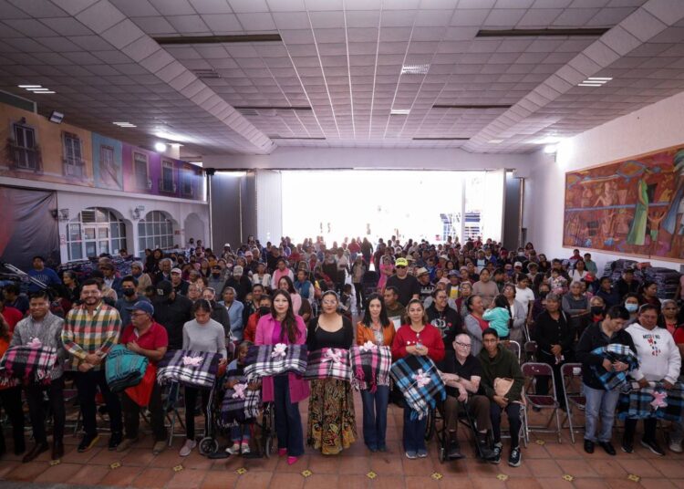 Gobierno de San Andrés Cholula entrega mil 500 cobertores